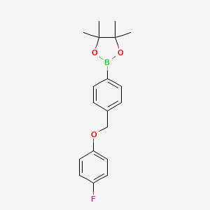 Struktur - 2-[4-(4-fluorophenoxymethyl)phenyl]-4,4,5,5-tetramethyl-1,3,2-dioxaborolane, 95%