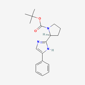 Struktura - tert-Butyl (S)-2-(5-phenyl-1H-imidazol-2-yl)pyrrolidine-1-carboxylate, 95%