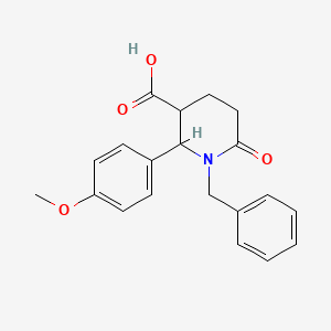 Struktur - (2{R},3{R})-1-benzyl-2-(4-methoxyphenyl)-6-oxopiperidine-3-carboxylic acid